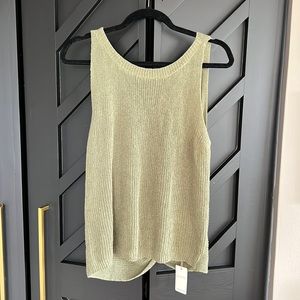 Wishlist M olive shirt - open back twist